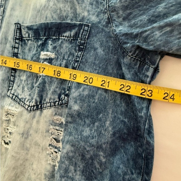 Thrill Jeans Distressed Denim Shirt Tunic Blue Acid Wash Size 1X - Picture 7 of 8
